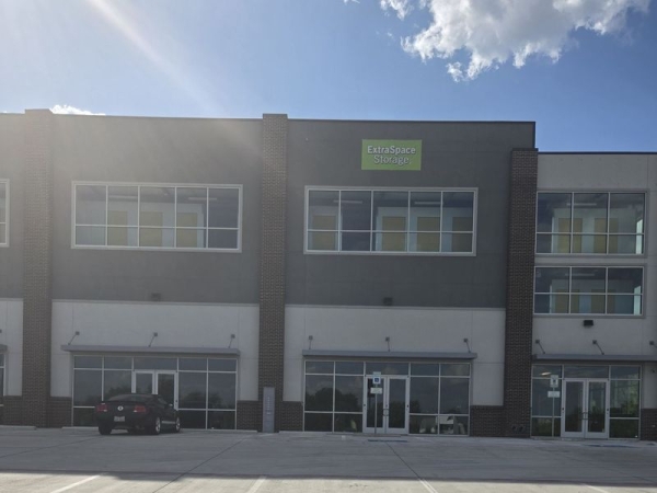 Facility photo: //images.sparefoot.com/medium/2422856904f6b8b18c6.jpg