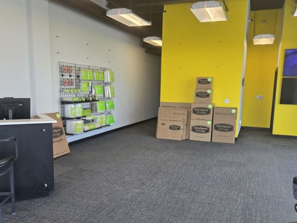 Facility photo: //images.sparefoot.com/medium/2422856904f6bb5a55a.jpg