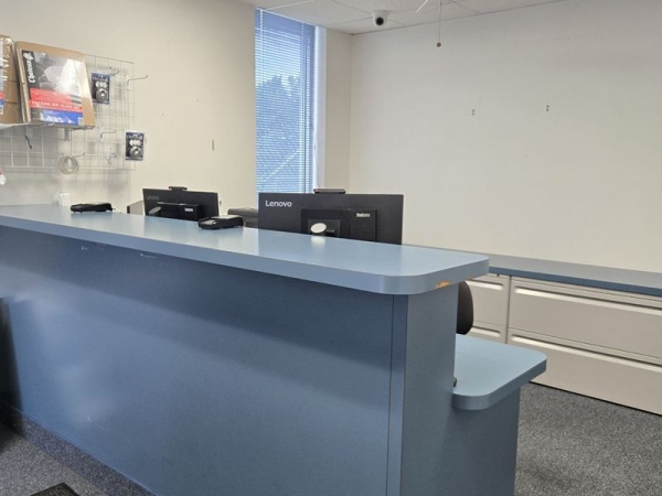 Facility photo: //images.sparefoot.com/medium/2422896903af4f1833e.jpg