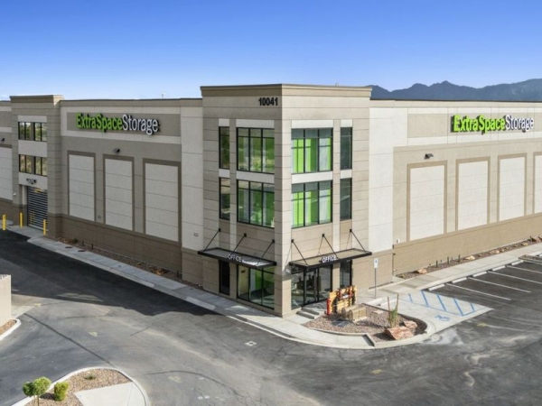 Facility photo: //images.sparefoot.com/medium/24229369050205b616c.jpg