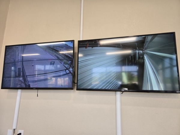 Facility photo: //images.sparefoot.com/medium/2422946904f61274a08.jpg