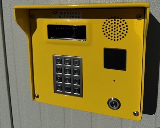 Facility photo: //images.sparefoot.com/medium/2423086994312bec208.jpg