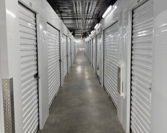 Facility photo: //images.sparefoot.com/medium/24230869943131a5e22.jpg