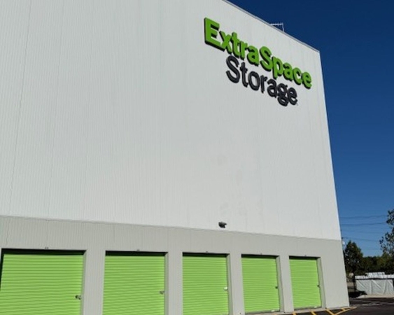 Facility photo: //images.sparefoot.com/medium/242308699431328e744.jpg