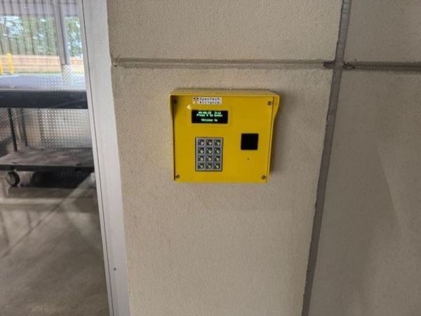 Facility photo: //images.sparefoot.com/medium/242315690502c0a2838.jpg