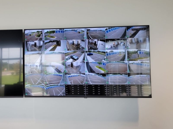 Facility photo: //images.sparefoot.com/medium/2423276902854164291.jpg