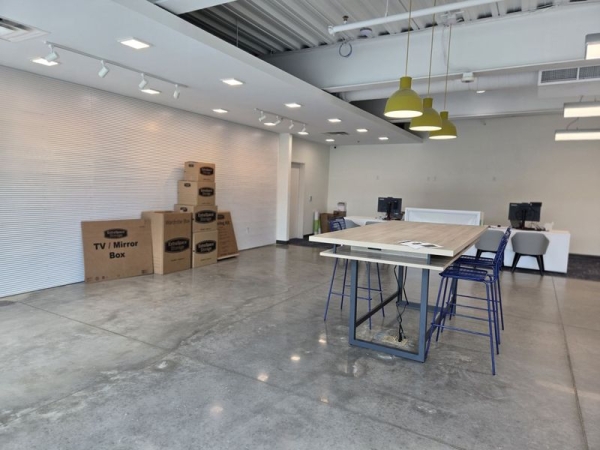 Facility photo: //images.sparefoot.com/medium/242328690287e4a8e04.jpg