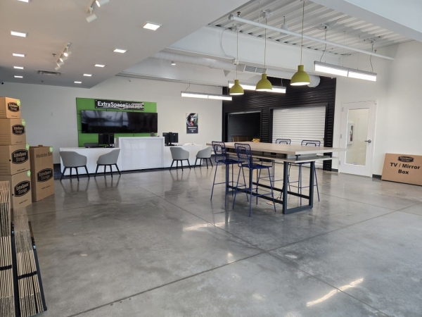 Facility photo: //images.sparefoot.com/medium/24232869e37453b8b00.jpg