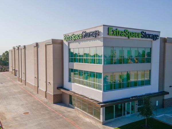 Facility photo: //images.sparefoot.com/medium/2423356908d60859f16.jpg