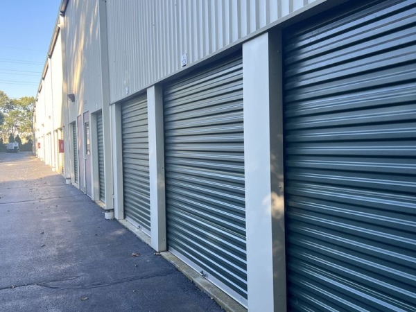 Facility photo: //images.sparefoot.com/medium/242336690282637d05c.jpg