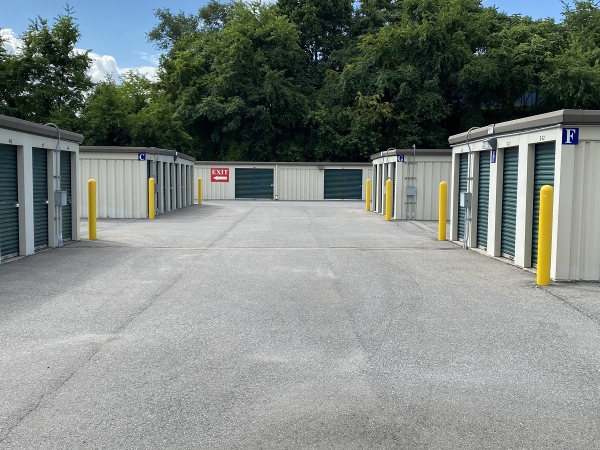 Facility photo: //images.sparefoot.com/medium/24234568d412cec5d62.jpg