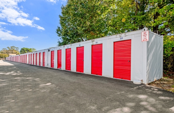 Storage Units at Storage King USA - 180 - Sewells Point Rd - 7533 Sewells Point Road