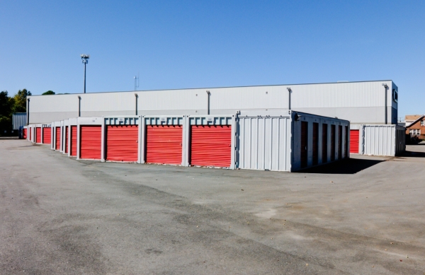 Storage Units at Storage King USA - 180 - Sewells Point Rd - 7533 Sewells Point Road