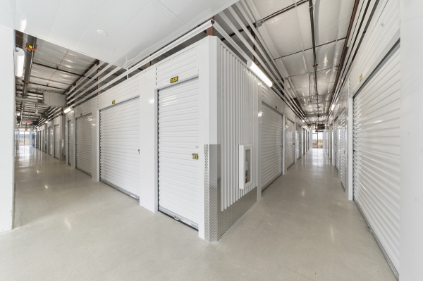 Facility photo: //images.sparefoot.com/medium/24235368d42d88c05bb.jpg