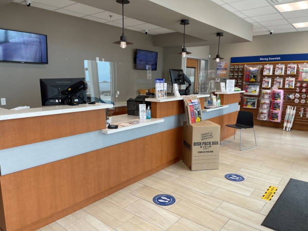 Facility photo: //images.sparefoot.com/medium/24235368d42d89f3e60.jpg