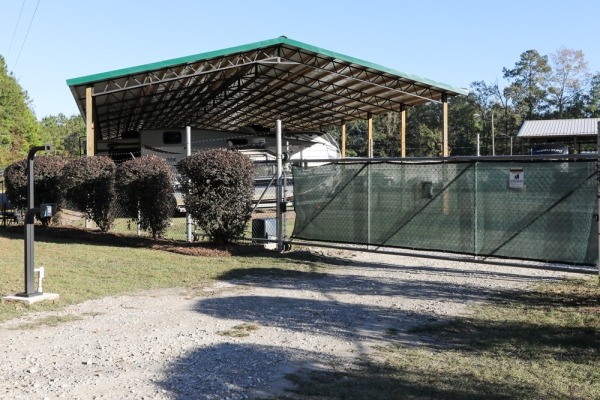 Facility photo: //images.sparefoot.com/medium/24235868d432edc5cac.jpg