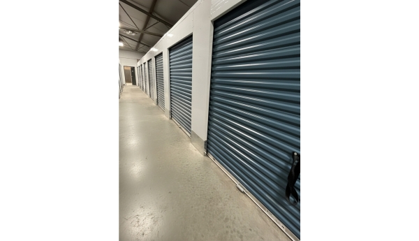 Facility photo: //images.sparefoot.com/medium/24235969efa08f20169.jpg