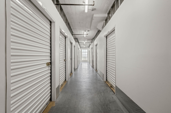 Facility photo: //images.sparefoot.com/medium/24236069459d51ca28b.jpg