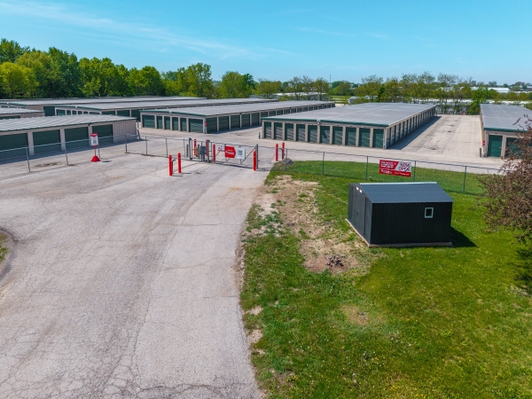 Facility photo: //images.sparefoot.com/medium/24236169f500e84ef47.jpg