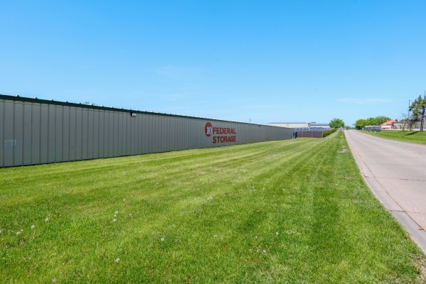 Facility photo: //images.sparefoot.com/medium/24236169f500f612745.jpg