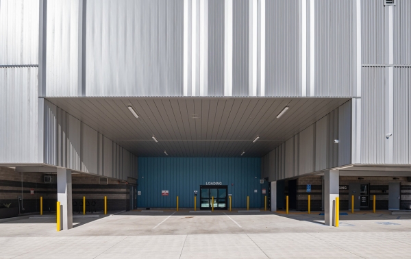 Facility photo: //images.sparefoot.com/medium/242364698685146b444.jpg