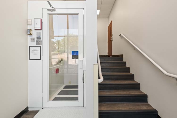 Facility photo: //images.sparefoot.com/medium/24236768dbf971781c2.jpg