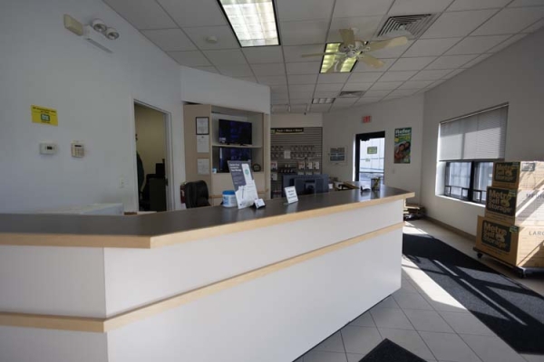 Facility photo: //images.sparefoot.com/medium/24236968dadafe29c79.jpg