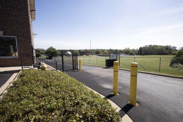 Facility photo: //images.sparefoot.com/medium/24237568daed7916606.jpg