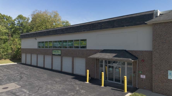 Facility photo: //images.sparefoot.com/medium/24237568daed79bf059.jpg