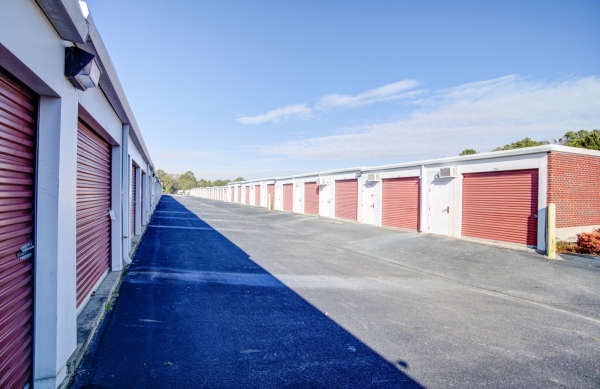 Storage Units at Storage King USA - 014 - Hope Mills, NC - US Hwy 301 S - 4928 U.s. 301