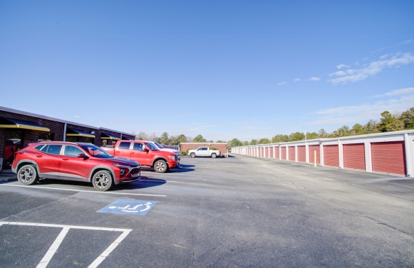 Storage Units at Storage King USA - 014 - Hope Mills, NC - US Hwy 301 S - 4928 U.s. 301