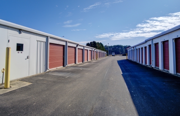 Storage Units at Storage King USA - 014 - Hope Mills, NC - US Hwy 301 S - 4928 U.s. 301