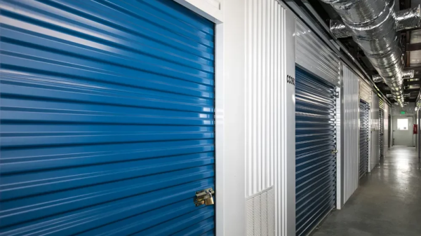 Facility photo: //images.sparefoot.com/medium/24241268dad26023634.jpg