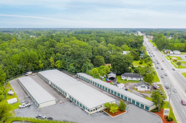 Facility photo: //images.sparefoot.com/medium/24241468dab7edc0b30.jpg