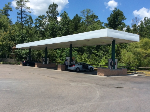 Facility photo: //images.sparefoot.com/medium/24241468dab7f5d850e.jpg