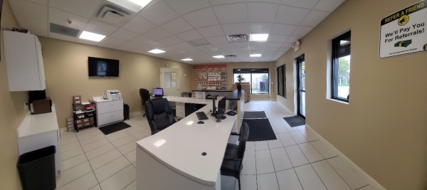 Facility photo: //images.sparefoot.com/medium/24242368dab580853b6.jpg