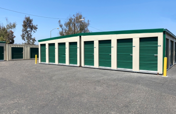 Facility photo: //images.sparefoot.com/medium/24243368dc22c1c96a9.jpg