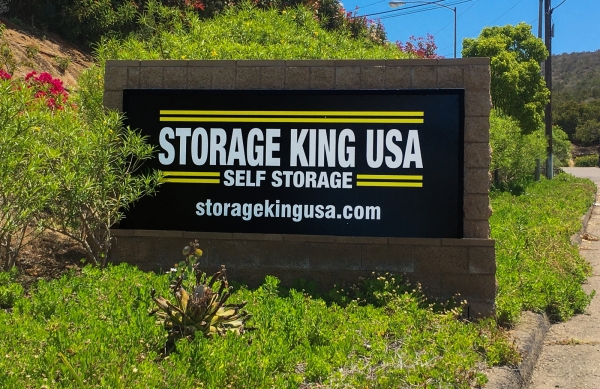 Facility photo: //images.sparefoot.com/medium/24243368dc22c63459d.jpg