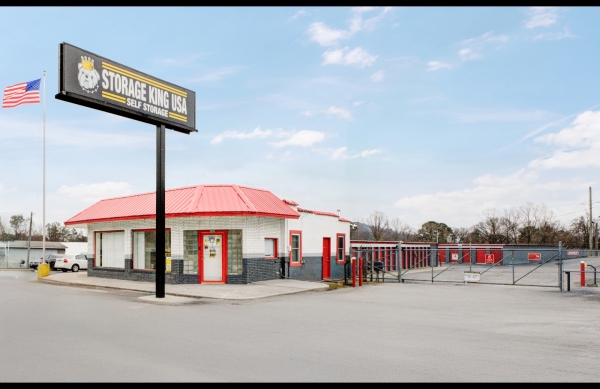 Facility photo: //images.sparefoot.com/medium/24244068dc3316be289.jpg