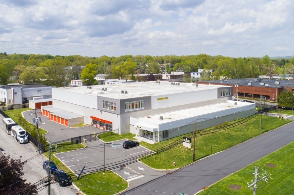 Facility photo: //images.sparefoot.com/medium/24244268dc397fd1dd8.jpg