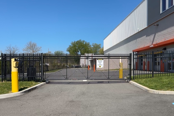 Facility photo: //images.sparefoot.com/medium/24244268dc398aec92f.jpg