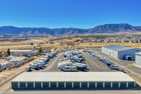 Facility photo: //images.sparefoot.com/medium/24245469bb01570b4fb.jpg