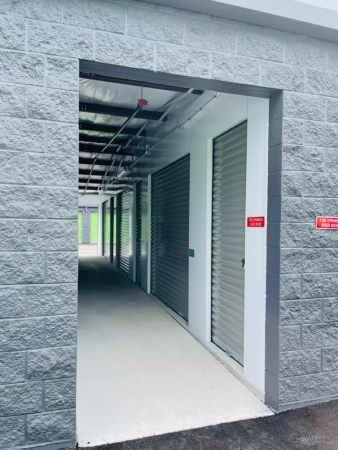 Facility photo: //images.sparefoot.com/medium/24245668e40ae16f72c.jpg