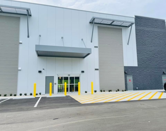 Facility photo: //images.sparefoot.com/medium/24245668e40ae21e057.jpg