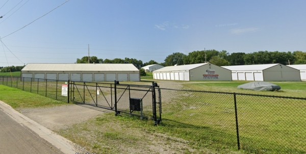 Facility photo: //images.sparefoot.com/medium/24246568dff96578dac.jpg