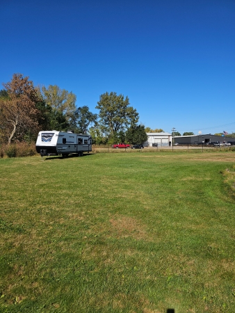 Facility photo: //images.sparefoot.com/medium/2424656902347e01875.jpeg