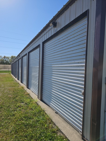 Facility photo: //images.sparefoot.com/medium/242465690234c736c61.jpeg