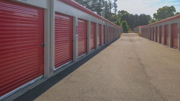 Facility photo: //images.sparefoot.com/medium/2424786a074438aa3a1.jpg