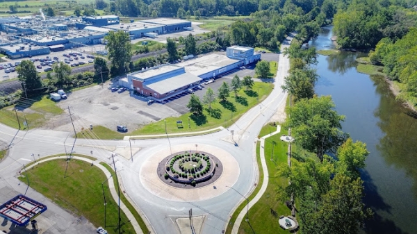 Facility photo: //images.sparefoot.com/medium/2425156903be388a0f5.jpg