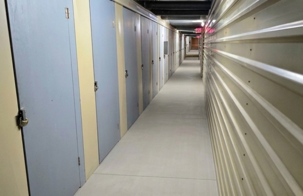 Facility photo: //images.sparefoot.com/medium/24252569e249686a55d.jpg